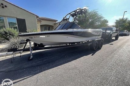 Correct Craft Super Air Nautique 210 Team Edition