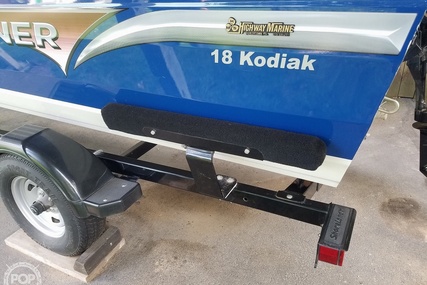 Crestliner 18 Kodiak