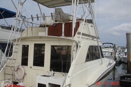 Chris Craft Commander 36