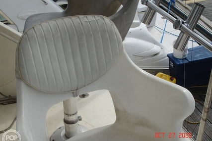 Chris Craft Commander 36