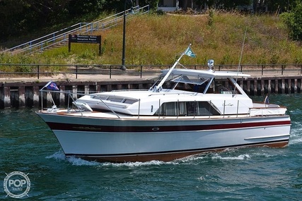 Chris Craft 37 Constellation