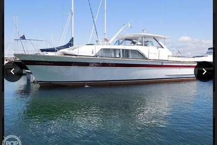 Chris Craft 37 Constellation