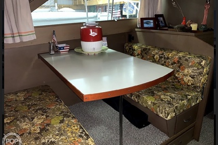 Chris Craft 37 Constellation