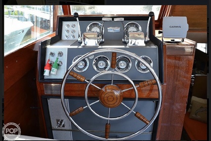 Chris Craft 37 Constellation