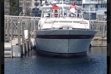 Chris Craft 37 Constellation