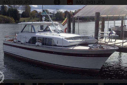 Chris Craft 37 Constellation