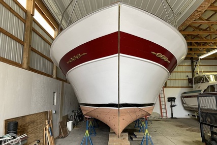 Chris Craft 37 Constellation