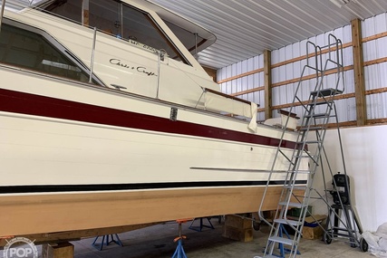 Chris Craft 37 Constellation