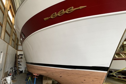 Chris Craft 37 Constellation