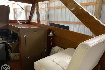 Chris Craft 37 Constellation