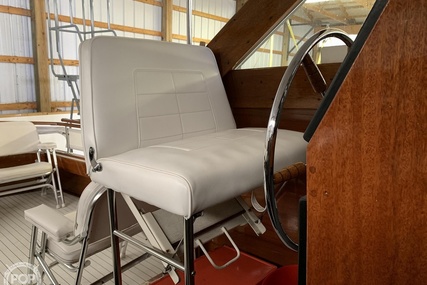 Chris Craft 37 Constellation