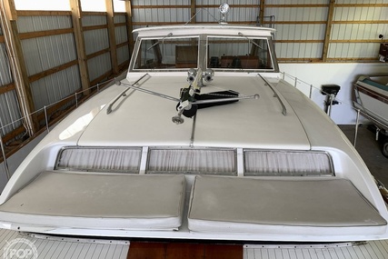 Chris Craft 37 Constellation