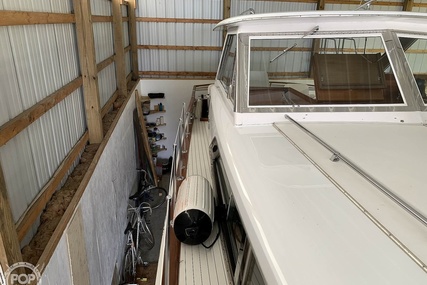 Chris Craft 37 Constellation