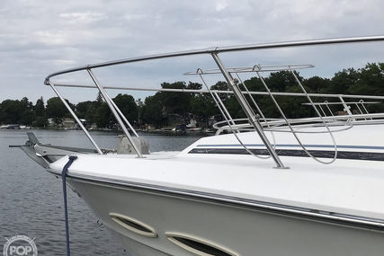 Sea Ray 390 Express Cruiser