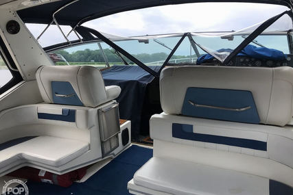 Sea Ray 390 Express Cruiser