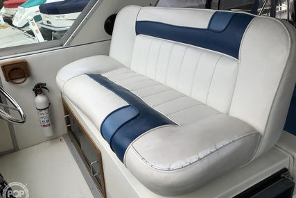 Sea Ray 390 Express Cruiser