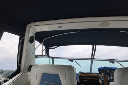 Sea Ray 390 Express Cruiser