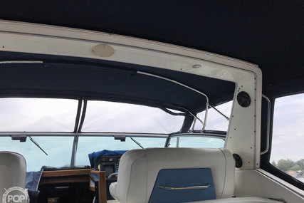 Sea Ray 390 Express Cruiser