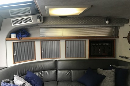 Sea Ray 390 Express Cruiser