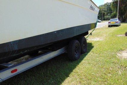 Angler 274 Center Console