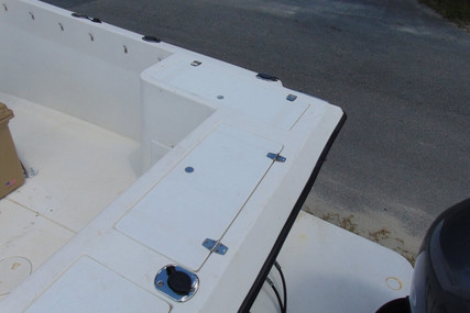 Angler 274 Center Console