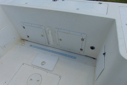 Angler 274 Center Console