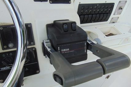 Angler 274 Center Console