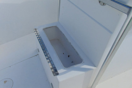 Angler 274 Center Console