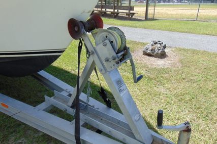 Angler 274 Center Console