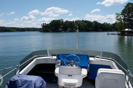 Mainship Boats 34 Diesel Cruiser