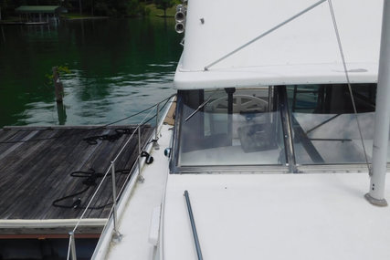 Mainship Boats 34 Diesel Cruiser