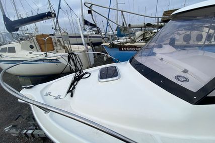 Spectrum 480 pilothouse