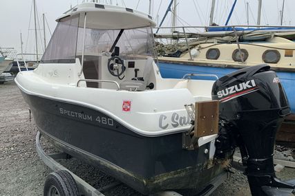 Spectrum 480 pilothouse