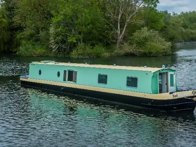 Aintree 57' Narrowboat Fitout by SolSeeker