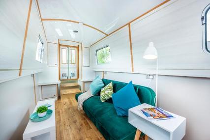 Aintree 57' Narrowboat Fitout by SolSeeker