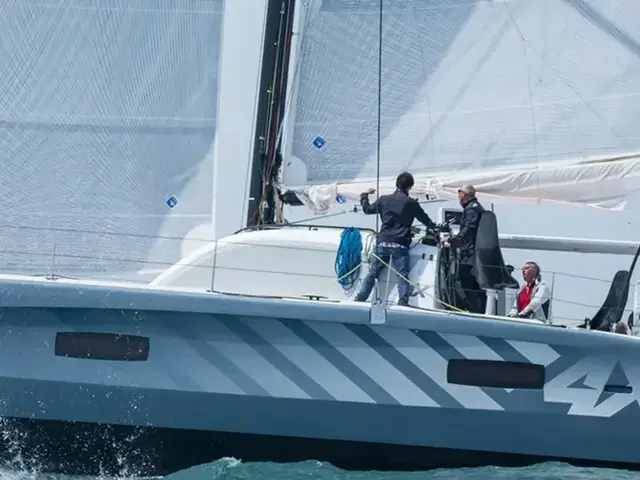 Outremer 4x