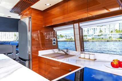 Dyna Yachts 63 Flybridge