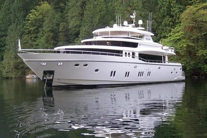 Johnson 110' Flybridge w-On-Deck Master