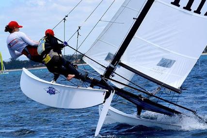 Hobie Cat H16