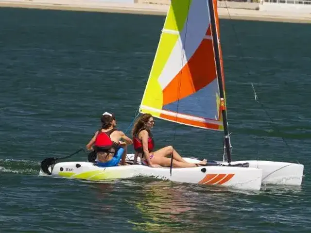 Hobie Cat Wave