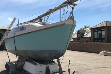 Custom Built Trailer Sailer Robert Ives Fantasie 630