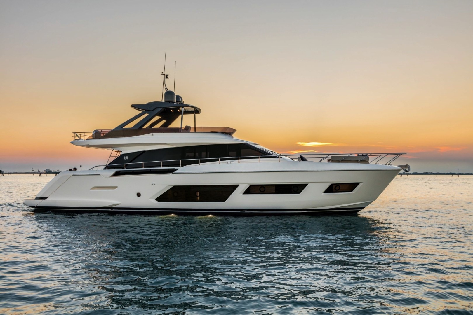 670 - Ferretti Yachts