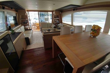 Ferretti Yachts 750