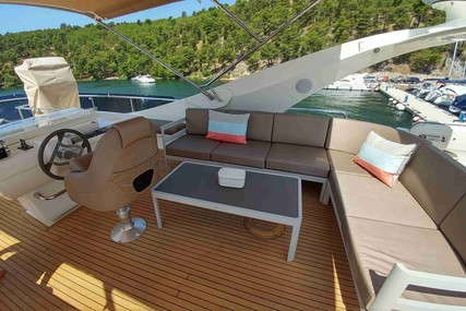 Ferretti Yachts 750