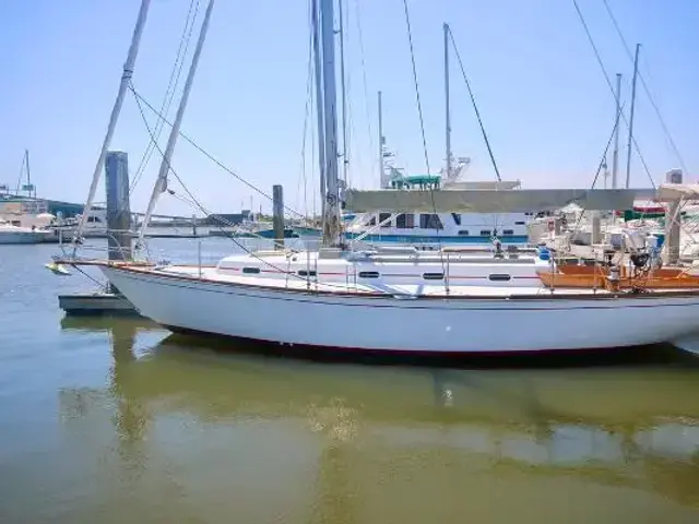 Custom Boats Cape Dory 36