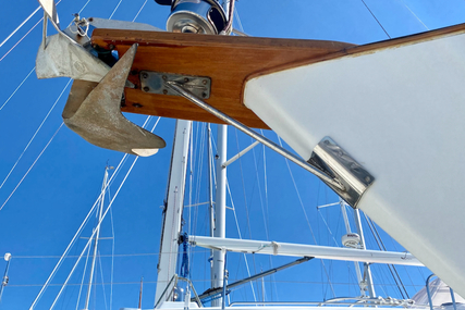 Cape Dory Robinhood 40' Aft Cockpit