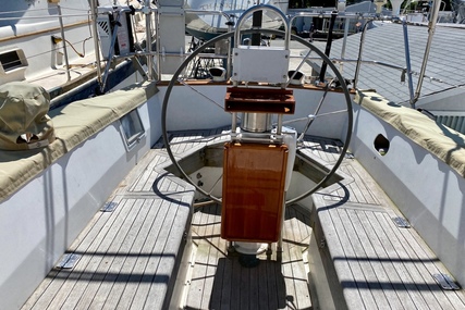 Cape Dory Robinhood 40' Aft Cockpit