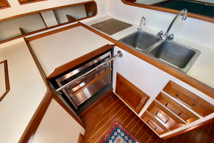 Cape Dory Robinhood 40' Aft Cockpit