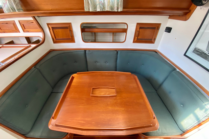 Cape Dory Robinhood 40' Aft Cockpit