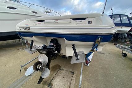 Sea Ray 230 Overnighter